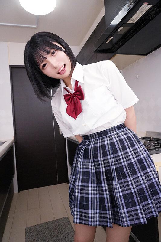 【VR】3度の飯よりフェラが好き！性欲がバカすぎる清楚ビッチなJK妹に都合のいいタダチンとして扱われるザコ兄のボク 虹村ゆみ サンプル画像 8