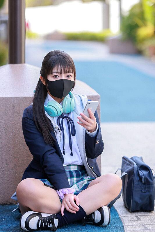 【VR】周りとは群れない黒マスク学生 上下の蒸れたオクチに何でもし放題 サンプル画像 4