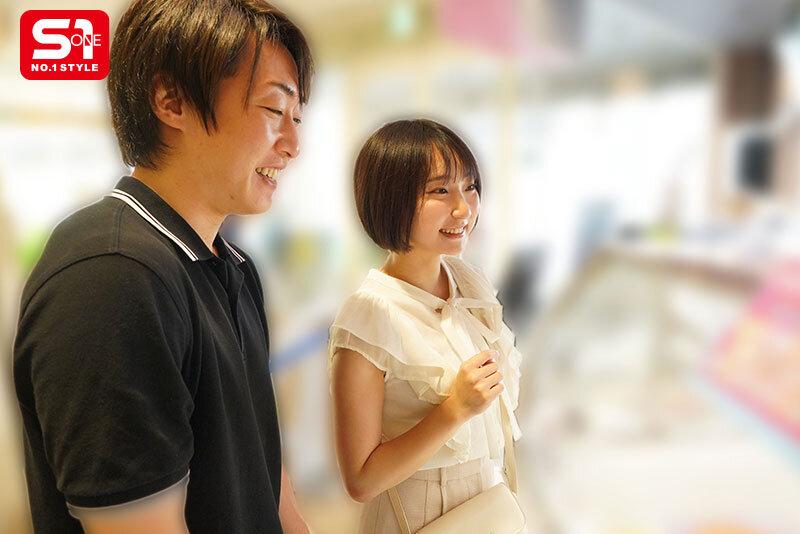 無邪気なのにスッゴくエッチ たくさんはしゃいで、えっちする。昼は無邪気で夜は妖艶─ショートカット×上目遣いがず・る・い！！密着2人だけのヤリまくり濃密デート 糸井瑠花 サンプル画像 2