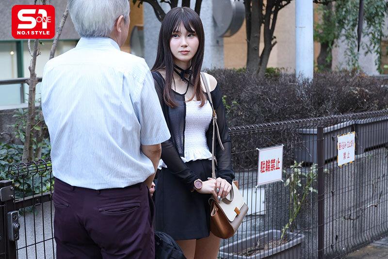 水乃なのはさん（23）は昨年、東京・歌●伎町の某公園周辺で売春目的の「立ちんぼ」を行い、中年男性との変態的な本番行為を繰り返すうちに性的興奮を覚え強く依存するようになってしまいました。 サンプル画像 3