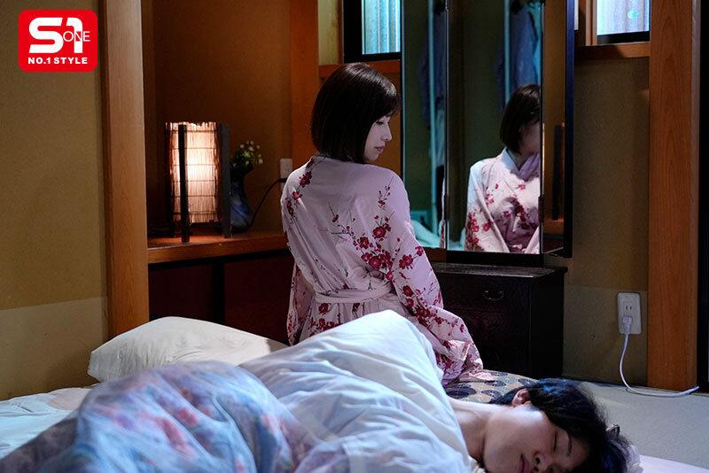 結婚から30年経っても毎夜お母さんを抱く猿並み父さんの絶倫チ●ポに発情し始めた僕の嫁 奥田咲 サンプル画像 10