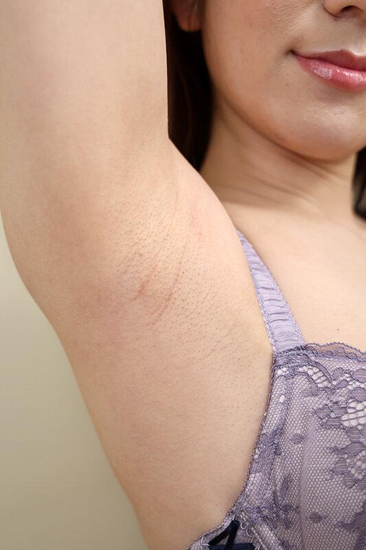【VR】卑猥な腋に発情してしまった件 美女の腋と乳が一番チ〇ポに効く説ノーカット458分BEST サンプル画像 19