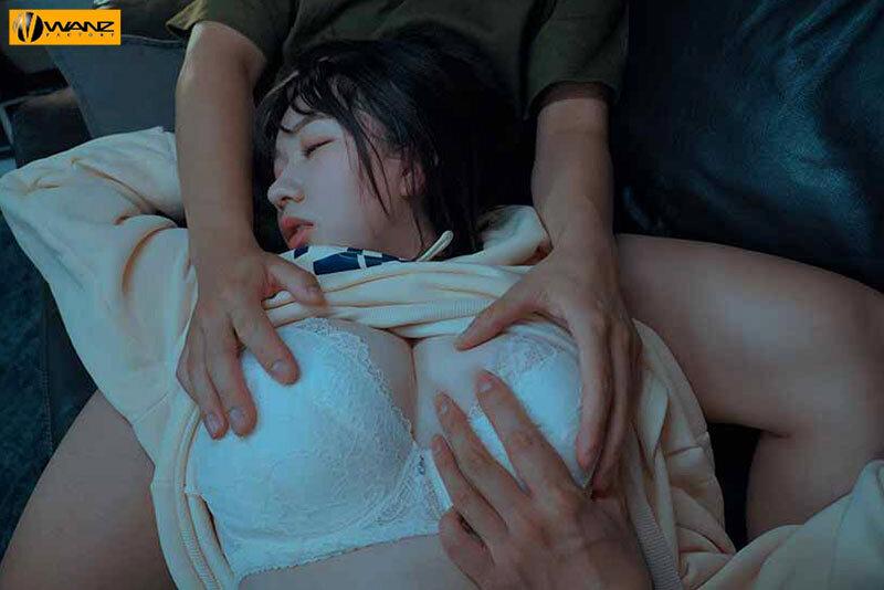 片思いしていた隠れ巨乳女子がサークル飲みでヤリチン男たちにドロ酔い中出し輪●無意識アクメさせられてるのを見て鬱勃起する童貞陰キャの僕… 小坂ひまり サンプル画像 4