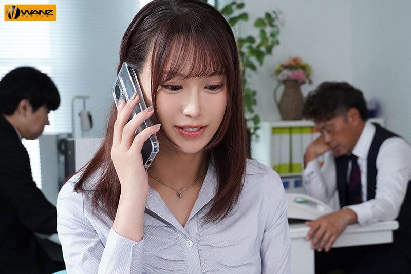 大嫌いな変態セクハラ上司にビンビン乳首イジられペニクリ勃起ハミ出し！何度も何度も屈辱メスイキさせられたニューハーフOL 平手志帆梨 サンプル画像 2