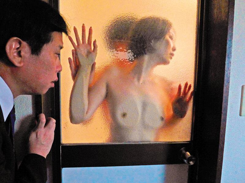 壁越しに聞こえる妻の不倫SEXよがり声に止まらない嫉妬勃起 那賀崎ゆきね サンプル画像 3