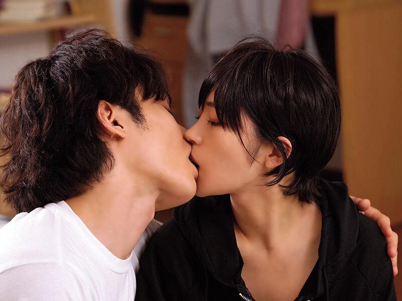 【椿りかの男装コスSEX】外見も性格も男っぽいショートカットのボクっ娘は隠れ巨乳のむっつりスケベで男友達とイカせ合いゲームでヤリまくりハメまくり！ サンプル画像 3